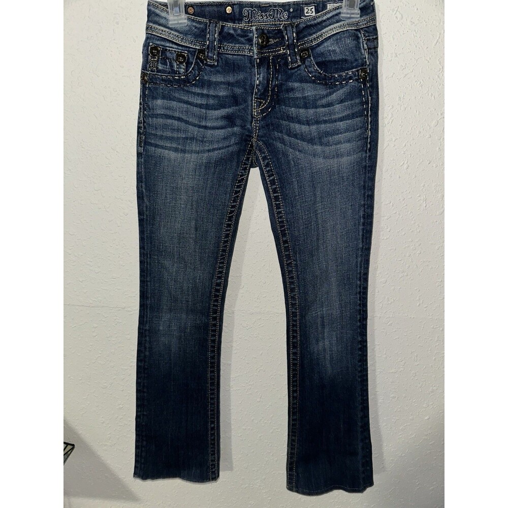 Miss Me Bootcut Jeans Women’s 27x27in Low Rise Embroidered Rhinestone Pockets